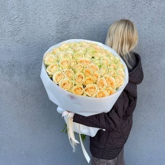 Букет із 51 троянди Піч Аваланч