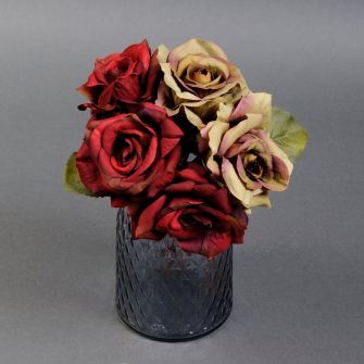 Bouquet of artificial roses