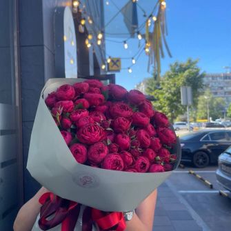 Bouquet of 9 peony roses Cherry Trendsetter