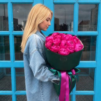 Букет півоній "Вогняна фуксія"