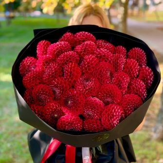 Букет жоржин Cornel Red