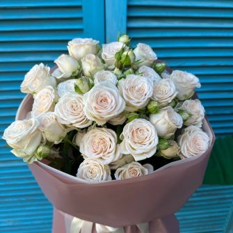 Bouquet of 7 Sophie Spray Roses