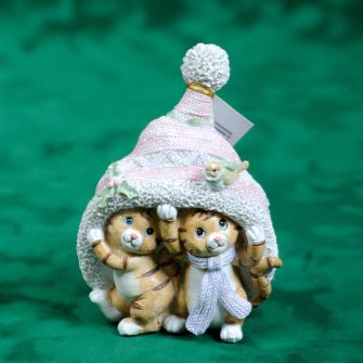 Статуетка тигренята у капелюсі