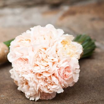 Букет невесты из гвоздик