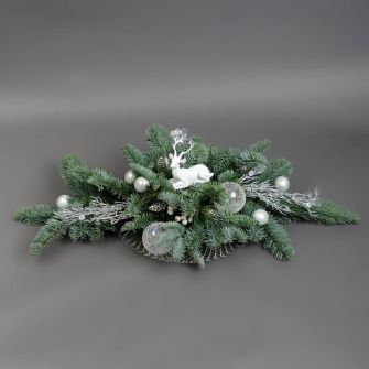 Новорічна композиція з оленем