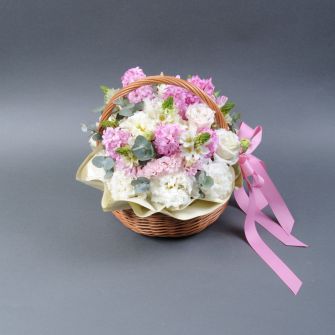 Композиция в корзинке "Комплимент"