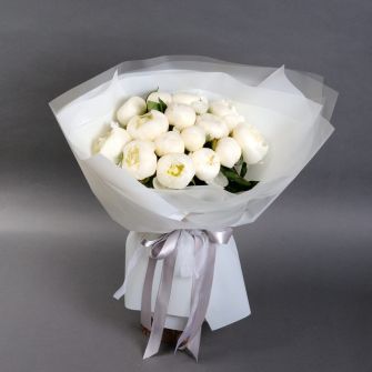Bouquet of white peonies