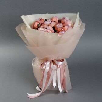 Bouquet of peonies Brownie