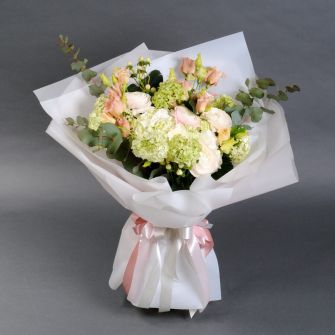 Букет з ранункулюсом "М'ятний лікер"