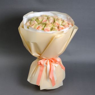 Bouquet of 25 roses Gravity