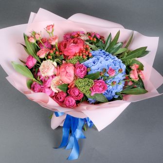 Букет с пионами Coral