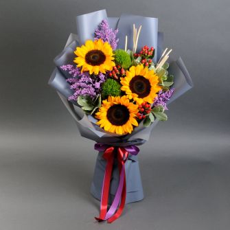 Bouquet with sunflowers "Gallantry"