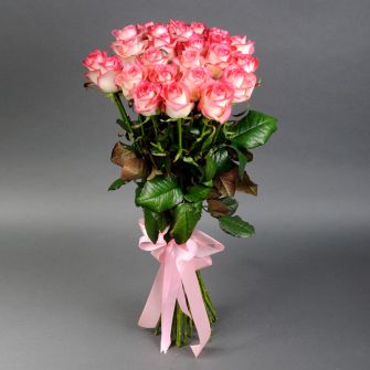 Букет із 25 троянд Джумілія