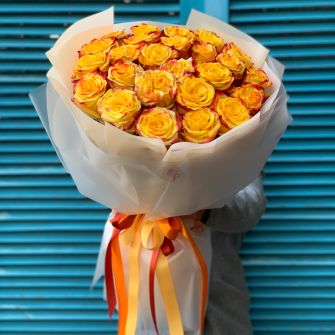 Bouquet of 25 Hi and Yellow roses