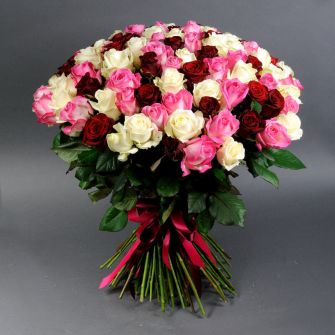 Букет із 101 троянди мікс