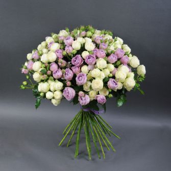 Букет из 35 роз спрей Сноу Ворлд и Лавандер Бабблз