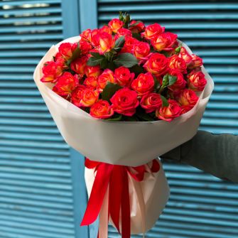 Букет из 13 роз спрей Саммер Дэнс