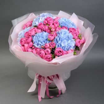 Букет с гортензией и розой Мисти Бабблз