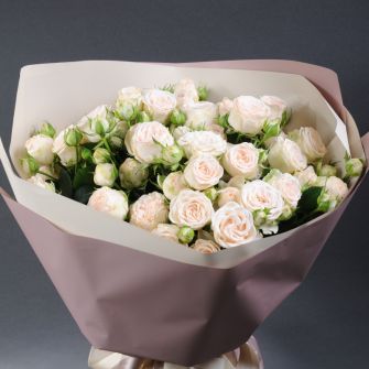 Букет 9 роз Софи спрей