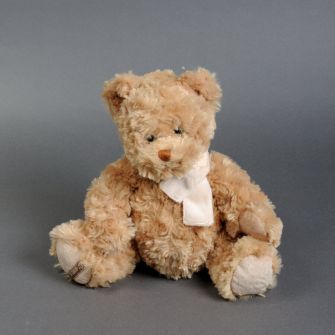 Мягкая игрушка медвежонок Caesar