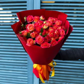 Bouquet of 9 Summer Dance roses spray