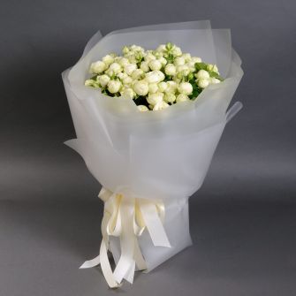 Букет із 15 троянд спрей Сноу Ворлд