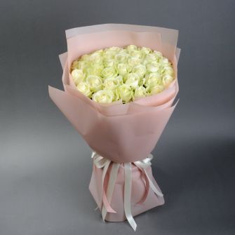 Букет из 41 розы Аваланч