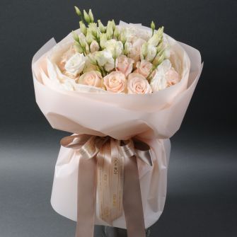 Bouquet "Sharman Eustoma" roses Sharman and eustoma