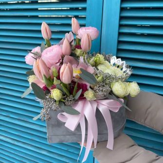 Composition "Queen of Hearts"