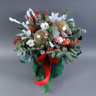 Composition "Winter Kiss"