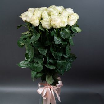 Bouquet of 25 white Mondial roses