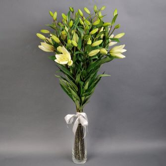 Букет лилий