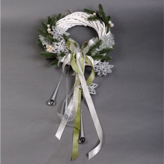 Вінок новорічний зі сніжинками