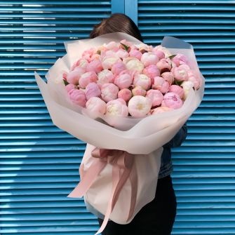 Bouquet of 51 pink peonies
