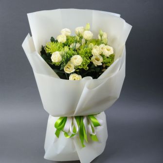 Bouquet of chrysanthemums and eustoma