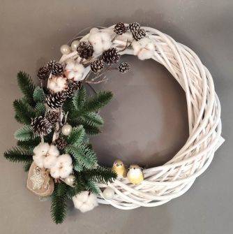 Вінок з шишками та бавовною