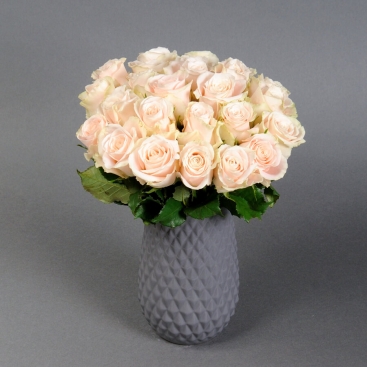 Троянда Шарман 25 шт у вазі