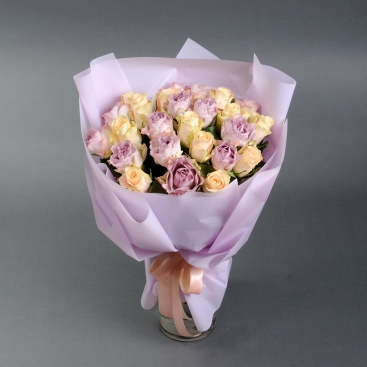 Букет 25 троянд Меморі Лейн і Шарман