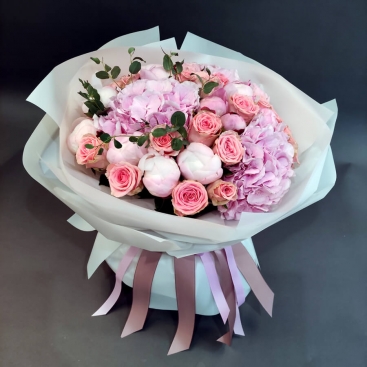 Bouquet of hydrangea and peony pink lagoon