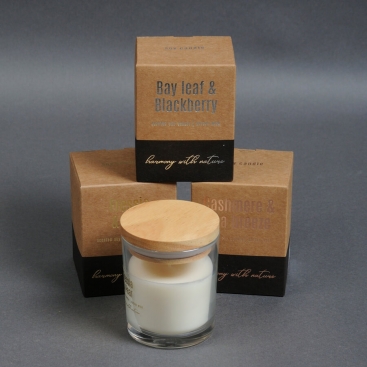 Scented soy candle in glass 130g