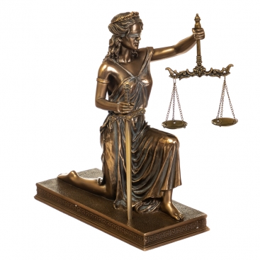 Статуетка Феміда