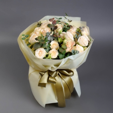 Bouquet of cream roses Sophie and Sharman