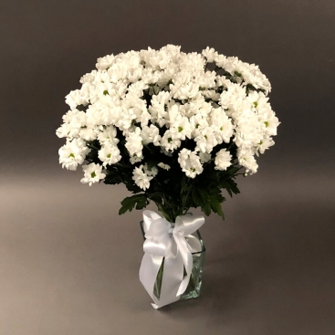 Букет белых хризантем