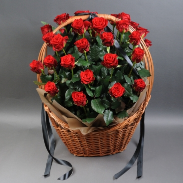 A basket of roses of the Marichka mourning variety