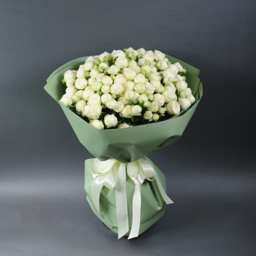 Букет із 19 троянд Сноу Волд