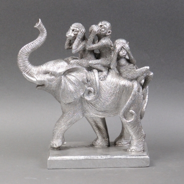 Figurine Elephant and monkeys