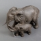 Elephant Family Figurine - Photo 2