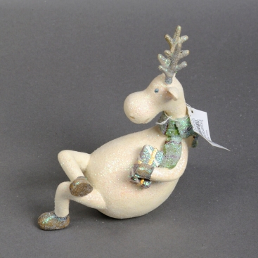 Figurine of a deer with a gift