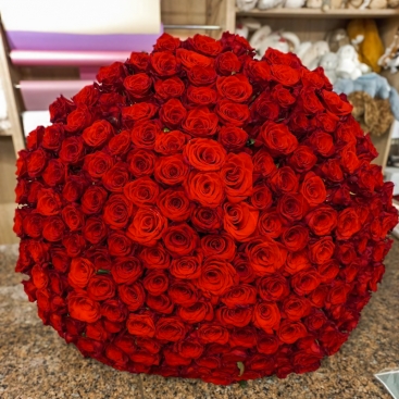 Bouquet of 301 Marichka roses 