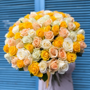 Bouquet of 101 roses ‘Sun’